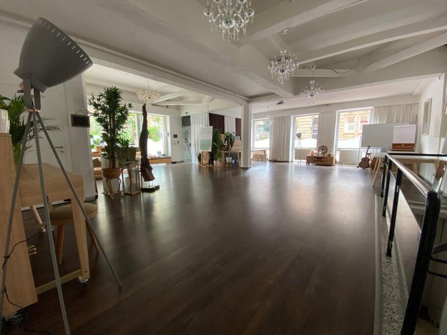 Superschoenes Studio Lunca 220Qm In Stuttgart West المظهر الخارجي الصورة